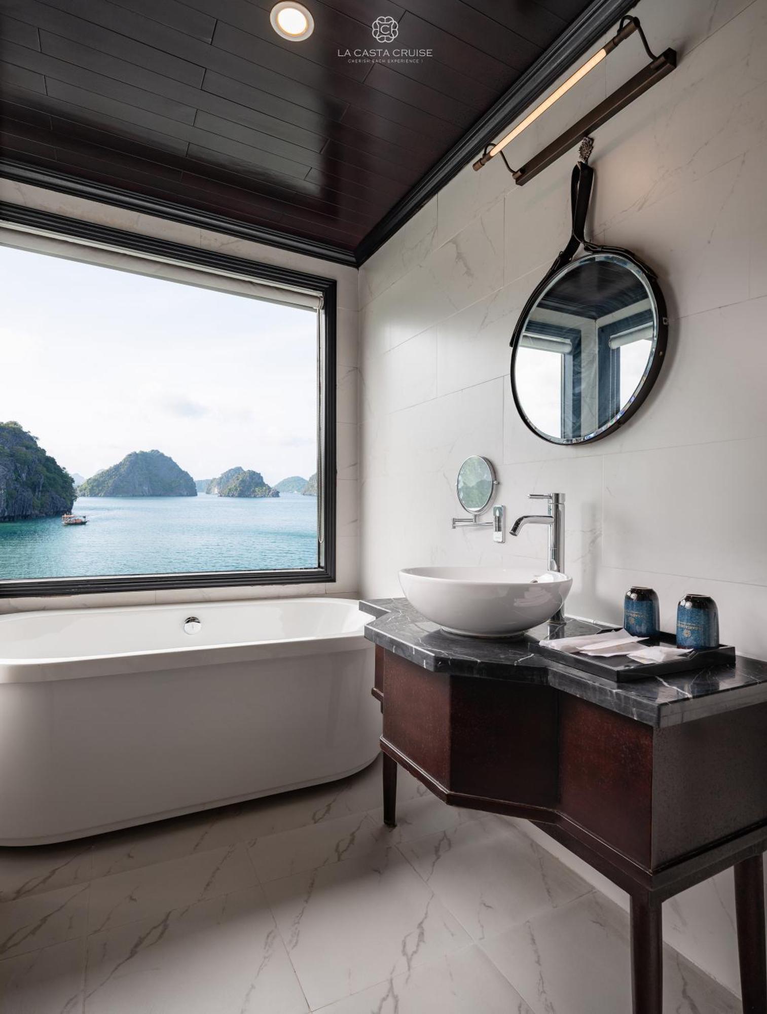 La Casta Cruise Hotel Ha Long Exterior photo